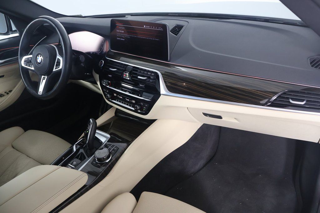 Thumbnail: 2023 BMW 5 Series - 11