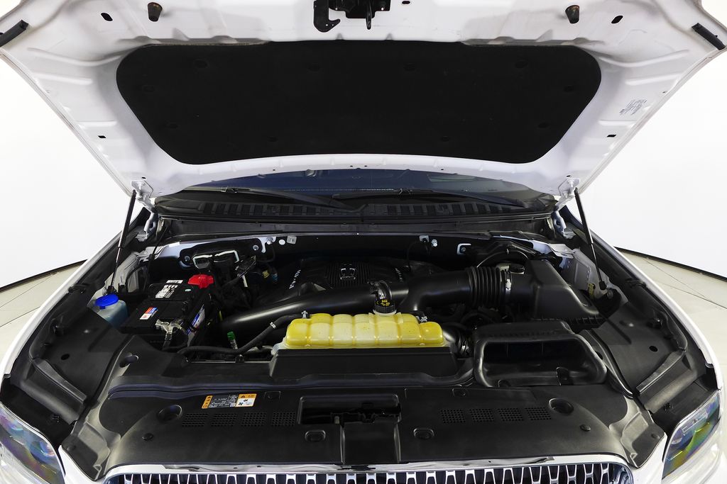 Thumbnail: 2019 Lincoln Navigator - 6