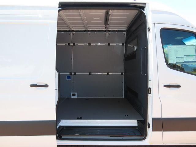 2024 Mercedes-Benz Sprinter 2500 11