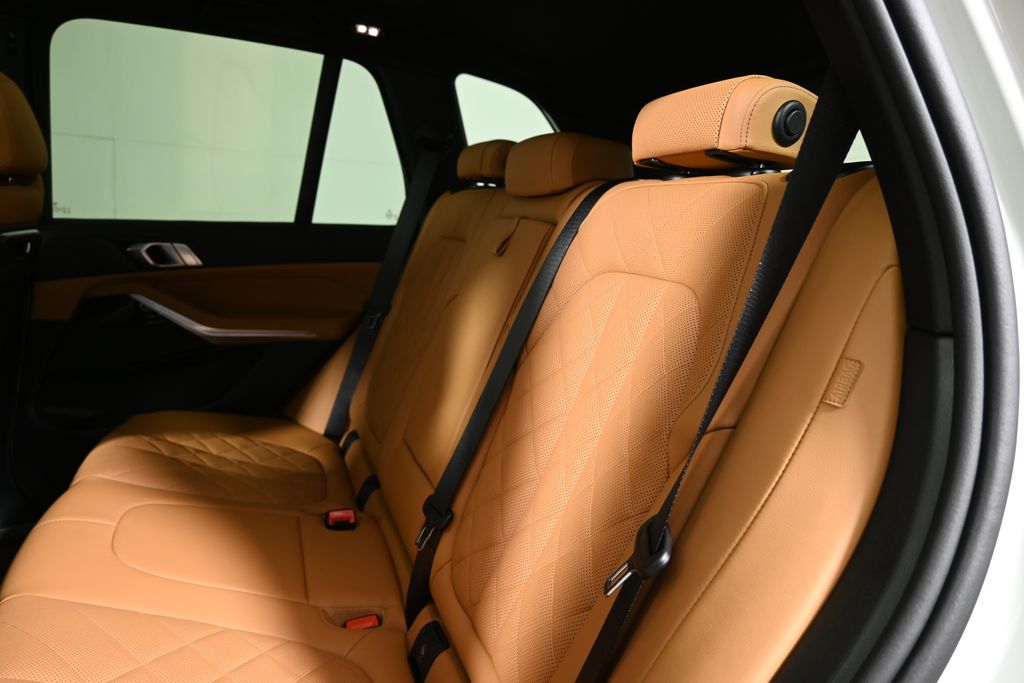 Thumbnail: 2026 BMW X5 - 4