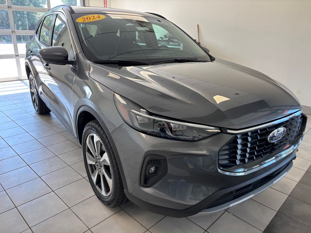 Used 2024 Ford Escape SUV