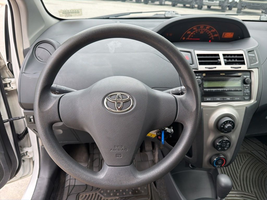2011 Toyota Yaris 