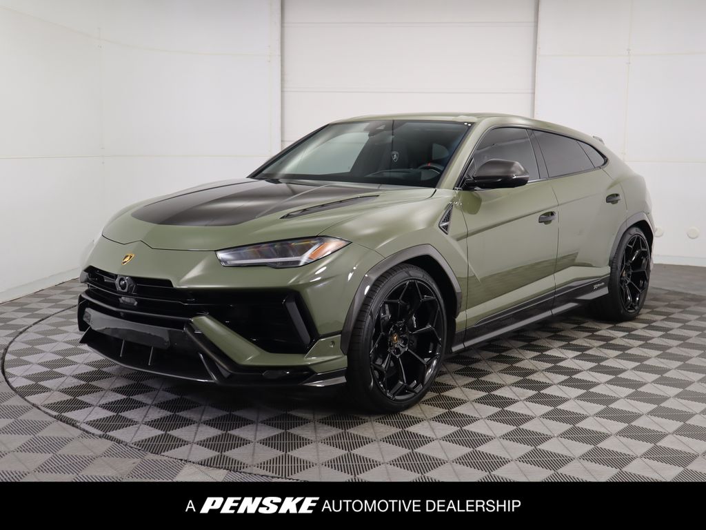 Thumbnail: 2023 Lamborghini Urus - 1
