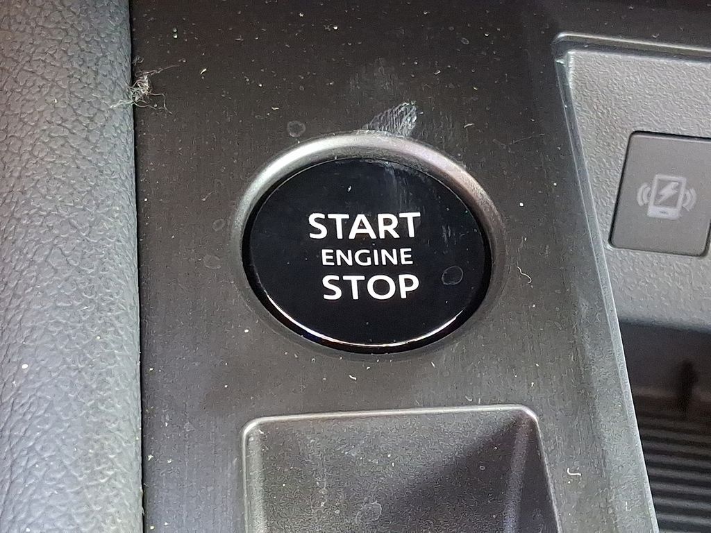 2025 Nissan Kicks — photo 23