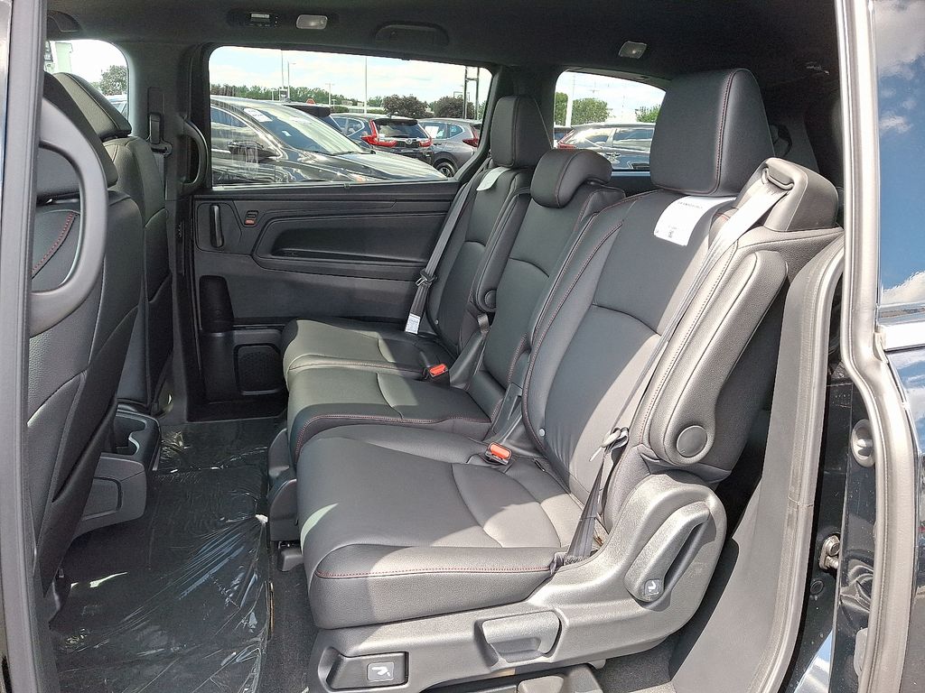 Thumbnail: 2026 Honda Odyssey - 5