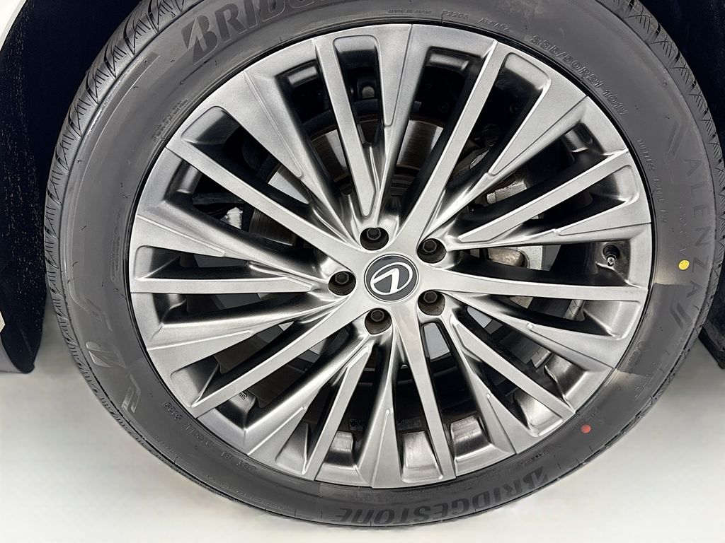 Thumbnail: 2023 Lexus RX - 31