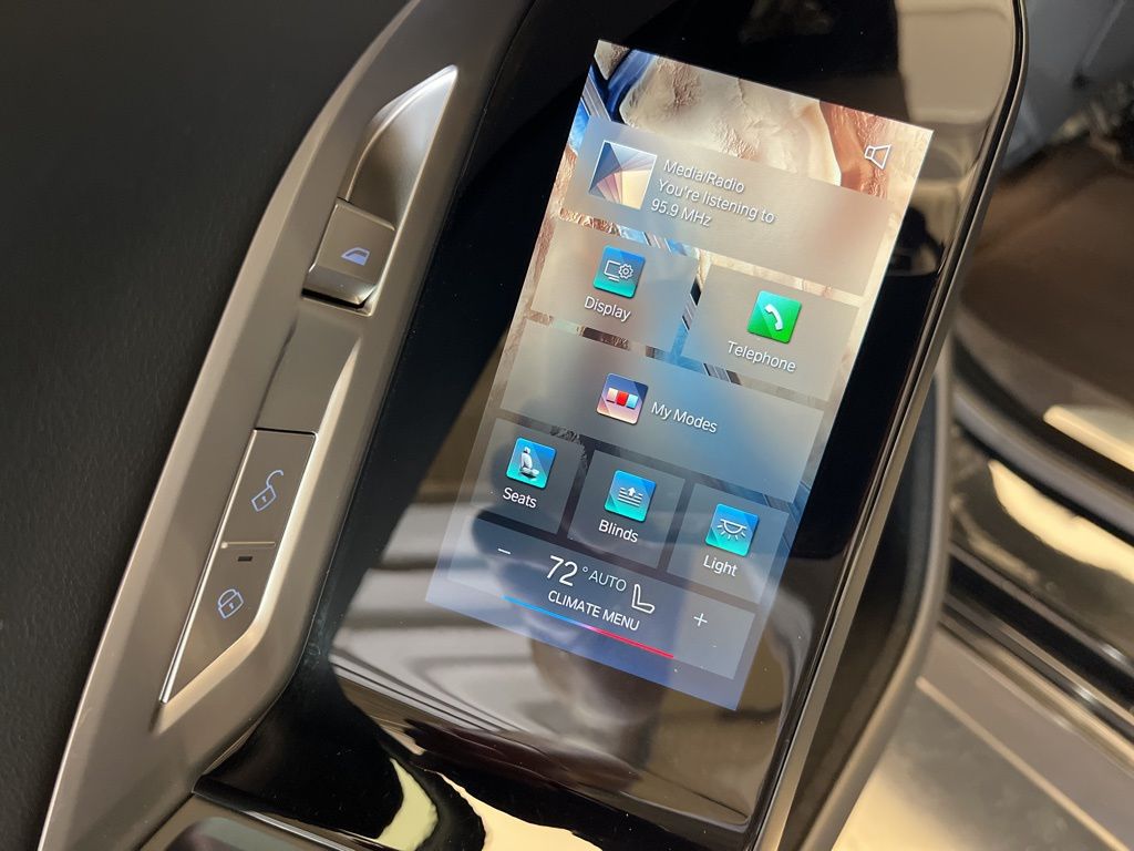 Thumbnail: 2024 BMW i7 - 24