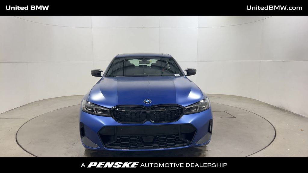 Thumbnail: 2025 BMW 3 Series - 3