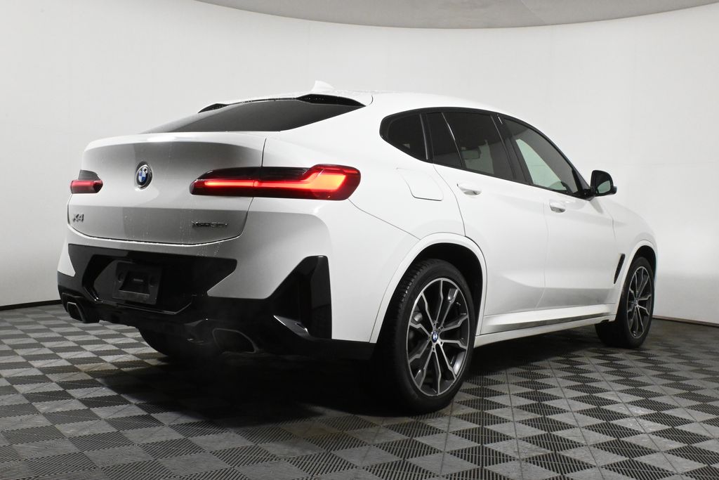 Thumbnail: 2022 BMW X4 - 6