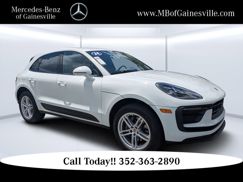2024 Porsche Macan -'s photo