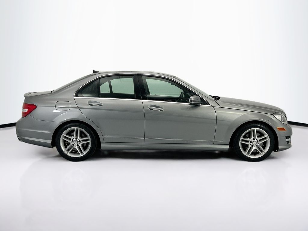 Thumbnail: 2013 Mercedes-Benz C-Class - 4
