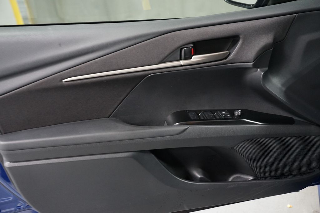 Thumbnail: 2025 Toyota Camry - 30