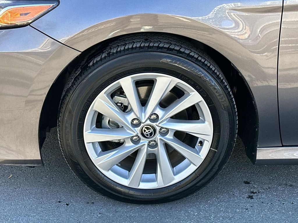 Thumbnail: 2024 Toyota Camry - 14