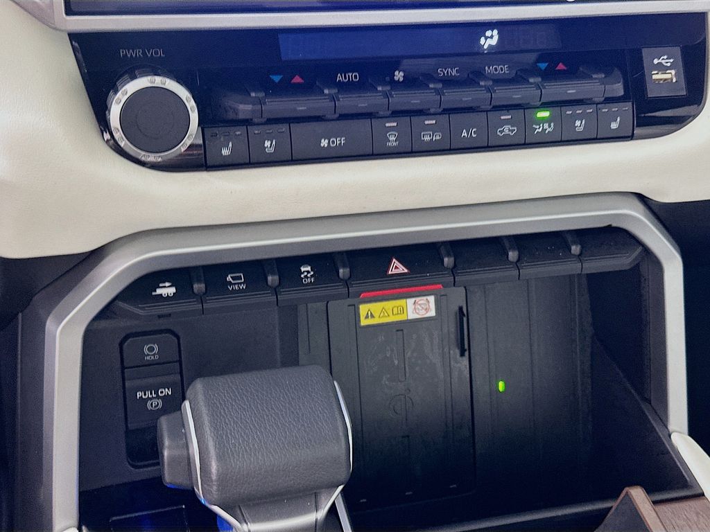 Thumbnail: 2023 Toyota Tundra - 16