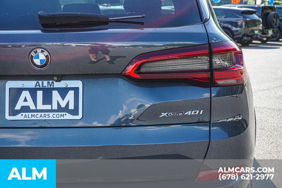 Used 2019 Gray BMW xDrive40i image 13