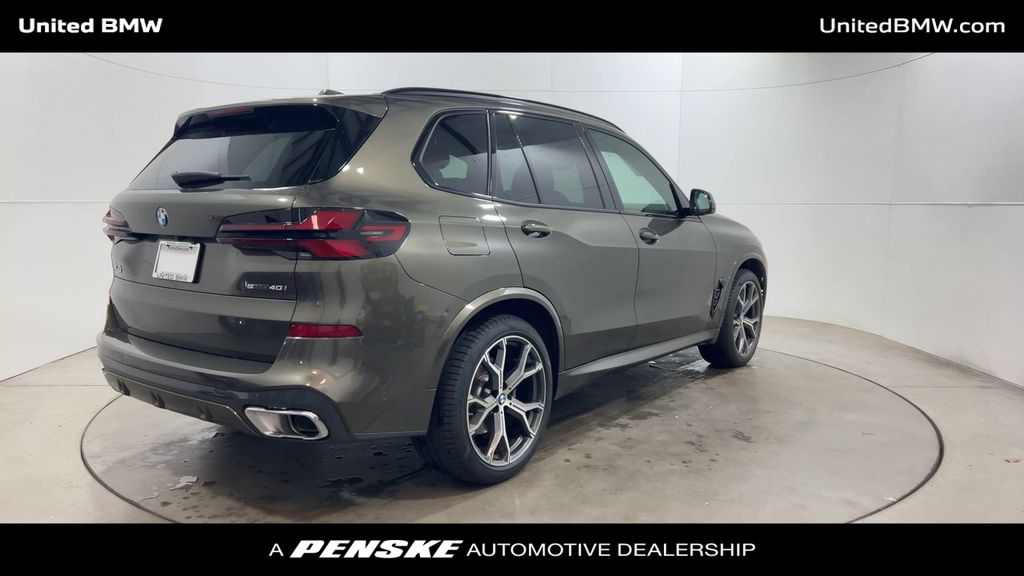 Thumbnail: 2024 BMW X5 - 8