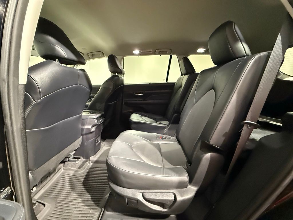 Thumbnail: 2024 Toyota Grand Highlander - 18