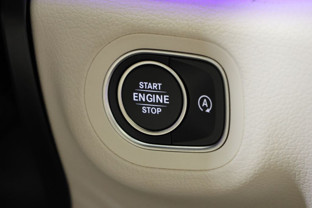 Thumbnail: 2026 Mercedes-Benz GLE - 26