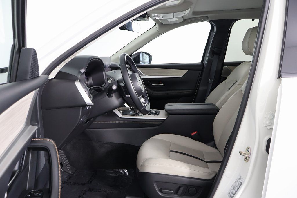 Thumbnail: 2025 Mazda CX-70 - 8