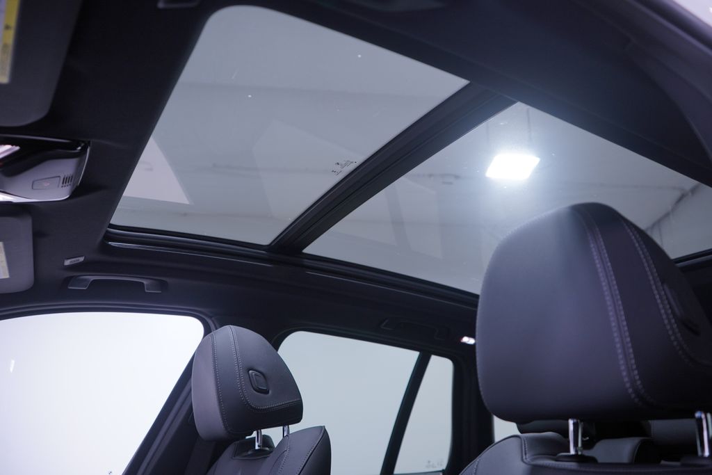 2024 BMW X3 sDrive30i 8