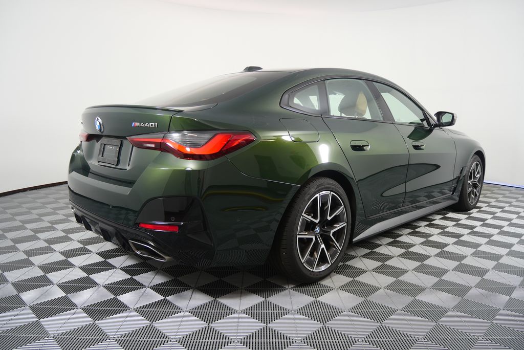 2024 BMW 4 Series M440i xDrive 3