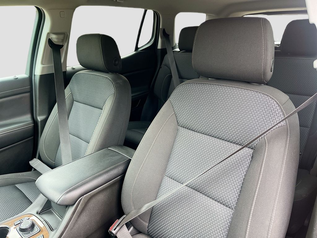 Used 2023 Black GMC SLE image 19