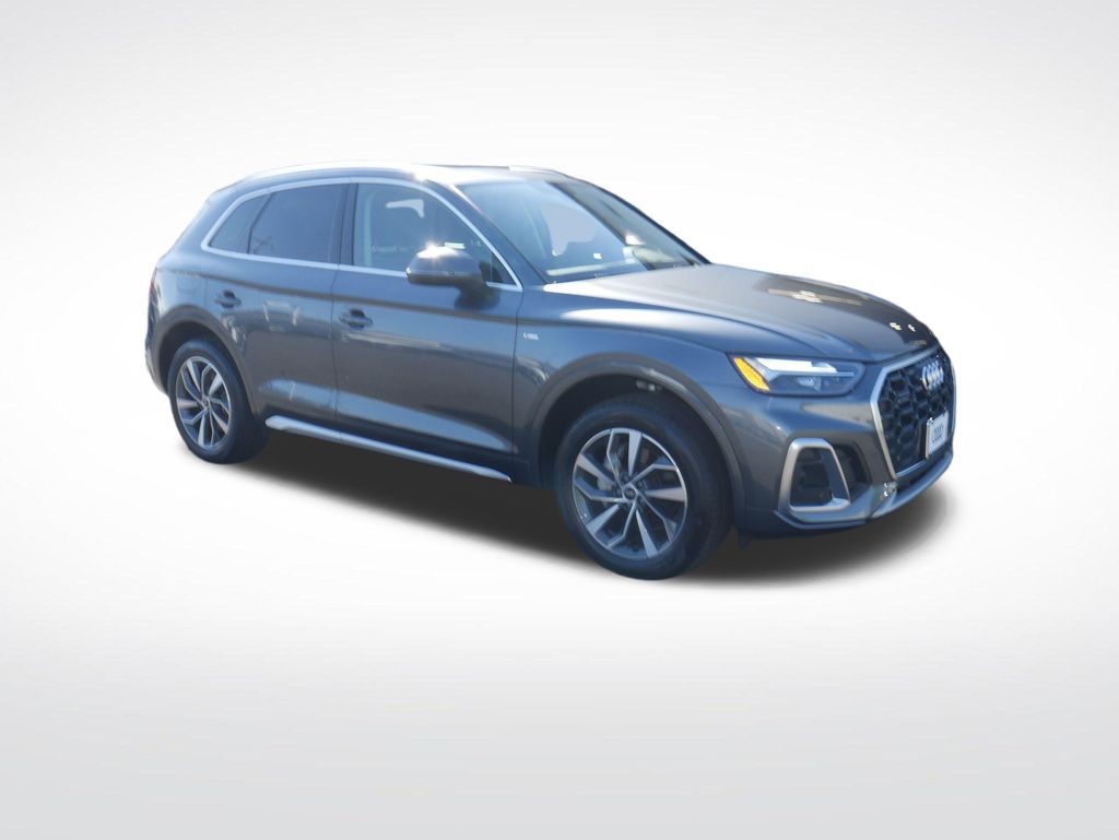 Thumbnail: 2023 Audi Q5 - 10
