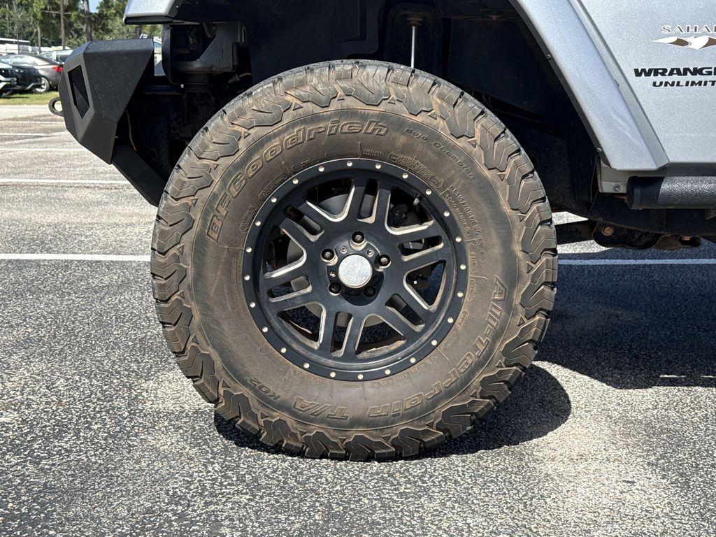 2017 Jeep Wrangler Unlimited Sahara Silver at Autostrade