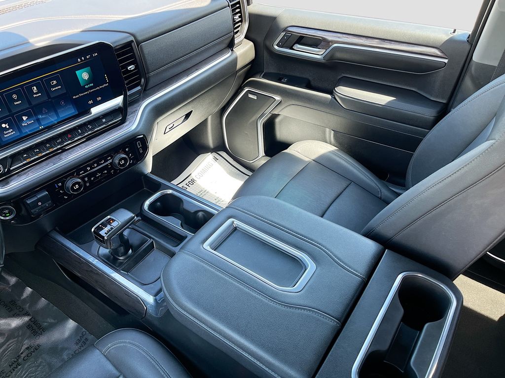 Used 2022 Blue Chevrolet LTZ image 25