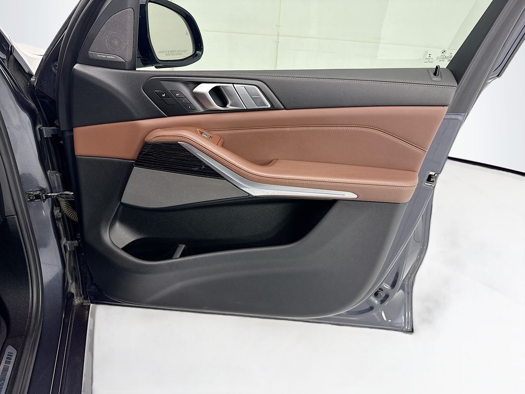 Thumbnail: 2019 BMW X7 - 24