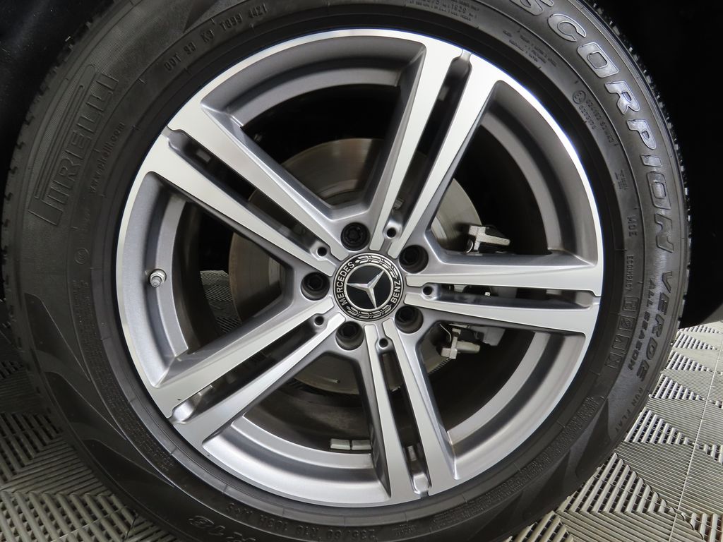 Thumbnail: 2022 Mercedes-Benz GLC - 31