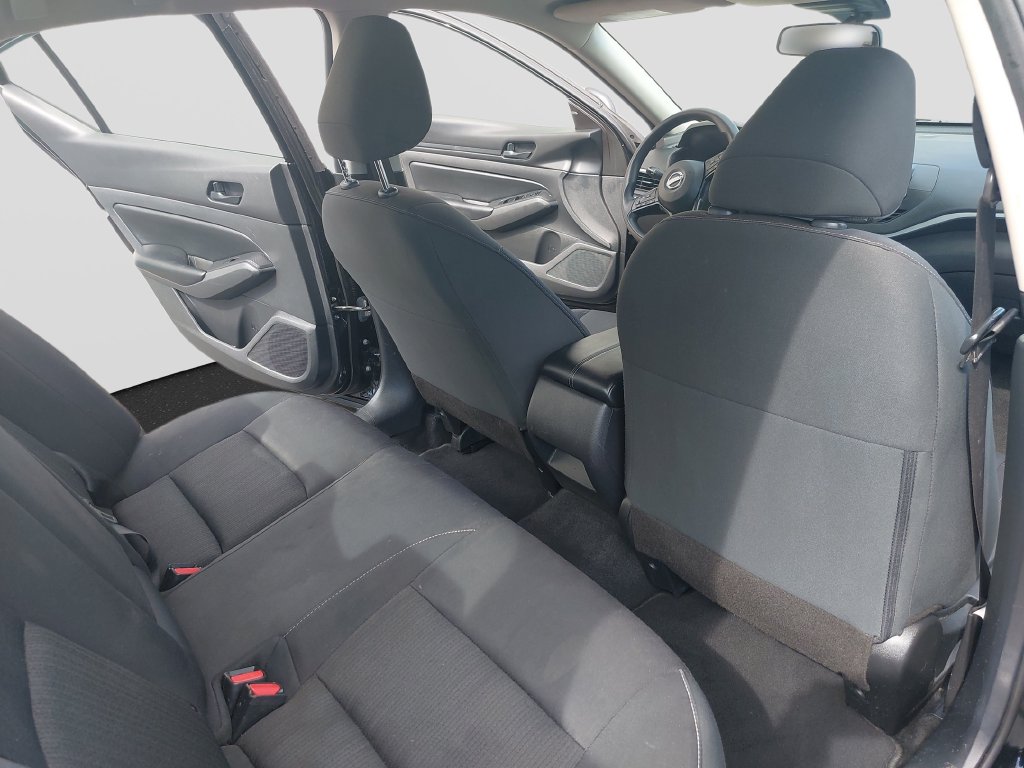 Used 2025 Nissan Altima Sedan