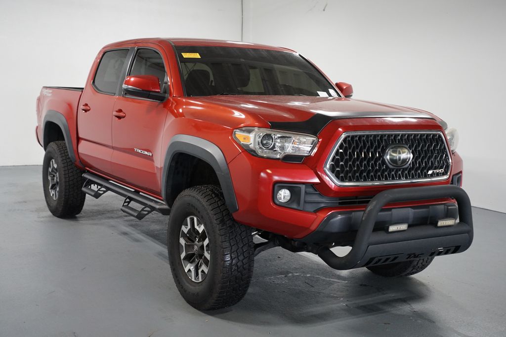 Thumbnail: 2019 Toyota Tacoma - 3