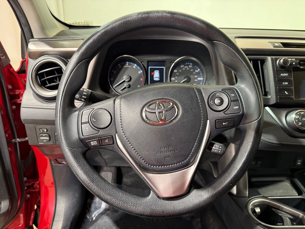 Thumbnail: 2017 Toyota RAV4 - 21