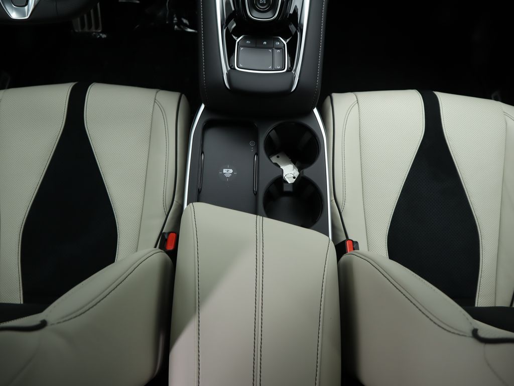 Thumbnail: 2025 Acura RDX - 18