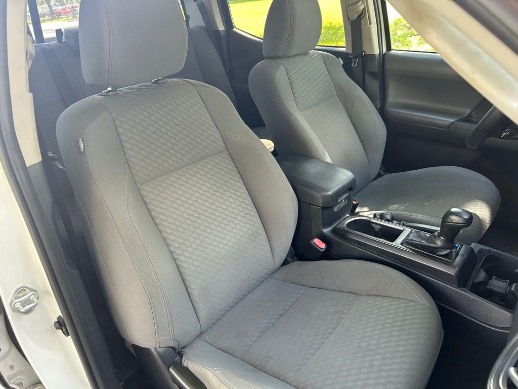 2021 Toyota Tacoma SR 15