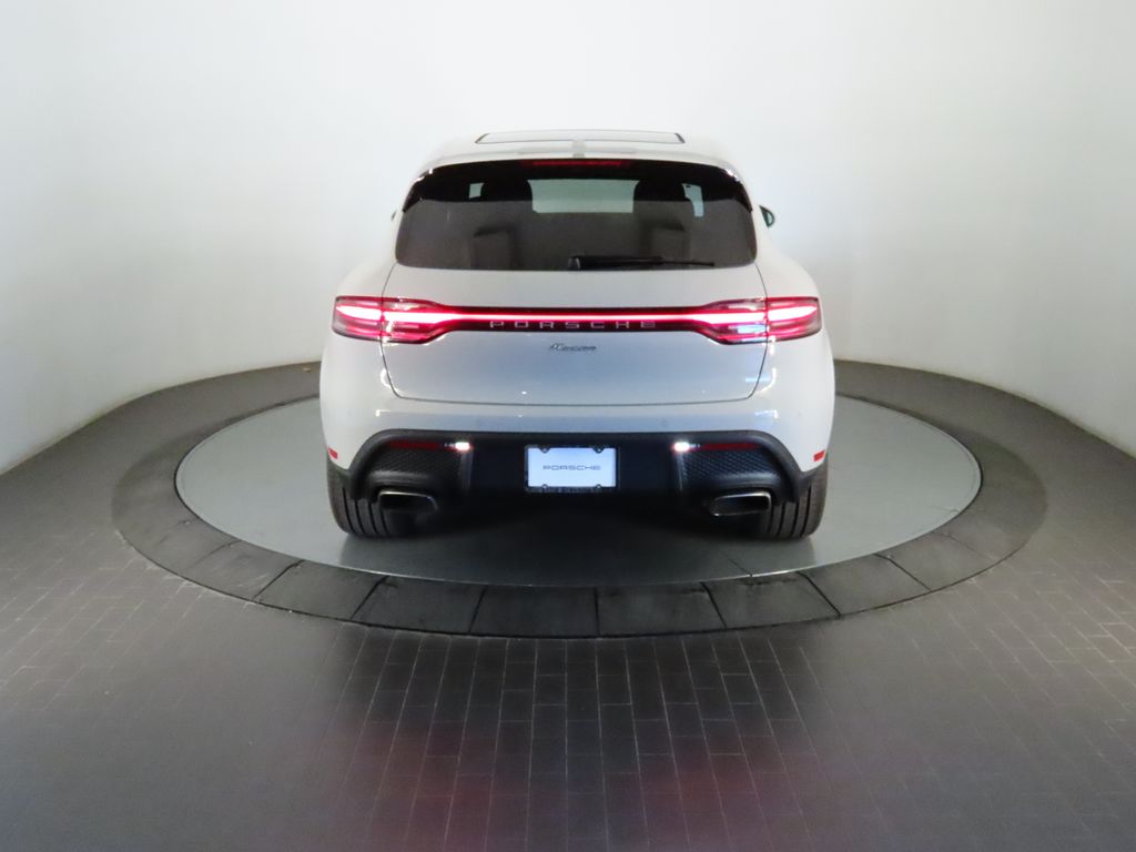 Thumbnail: 2026 Porsche Macan - 6