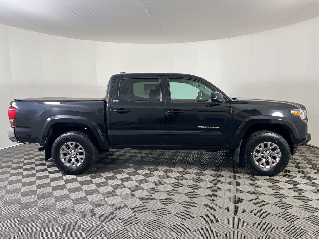 Used 2019 Black Toyota SR5 image 3