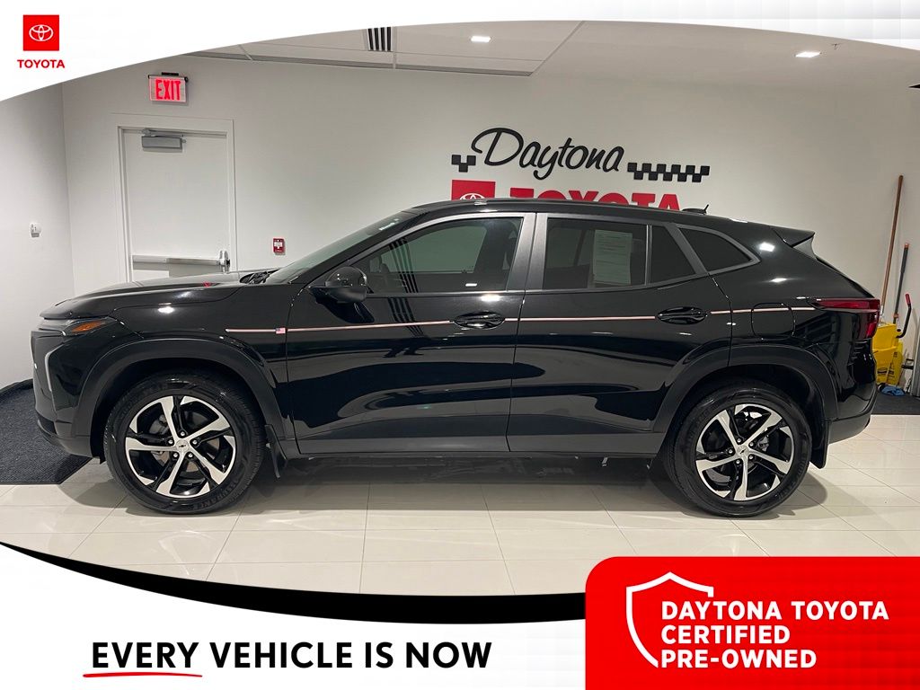 Used 2024 Chevrolet Trax SUV