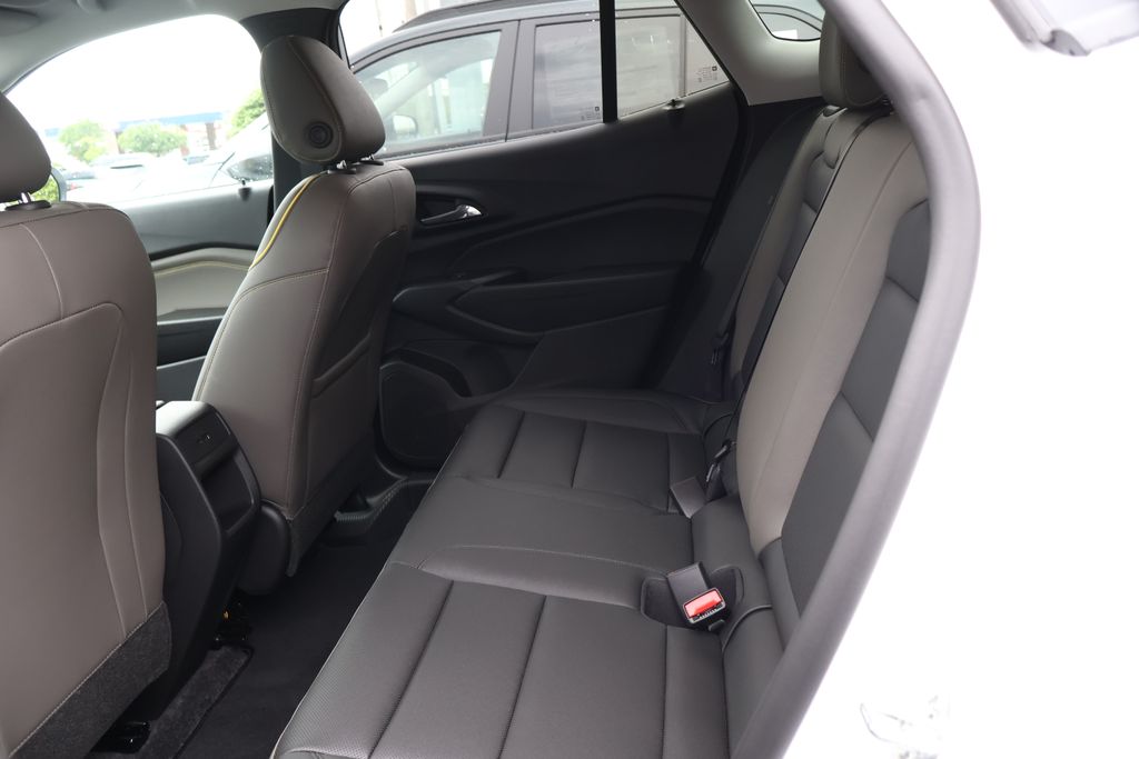 2025 Chevrolet Trax Activ 32