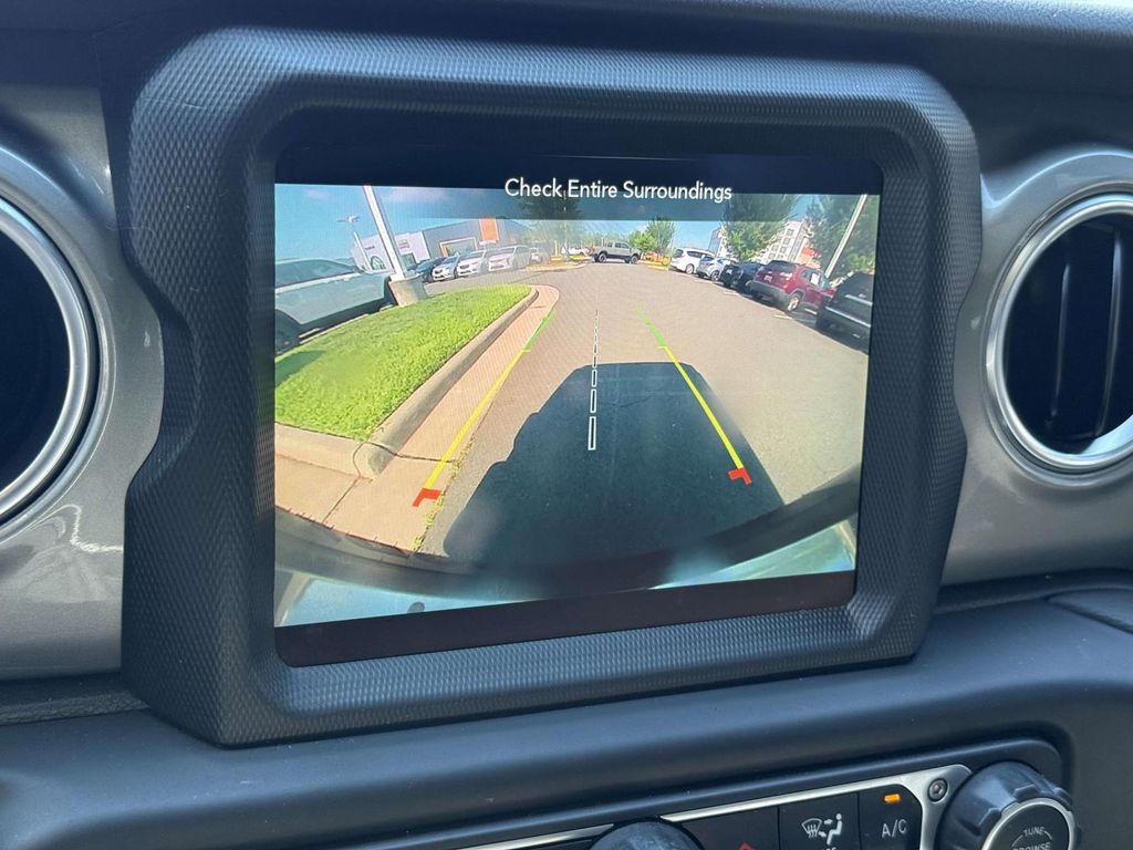 Used 2022 Gray Jeep Unlimited Sahara image 29