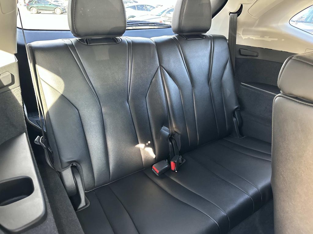 Thumbnail: 2022 Acura MDX - 24