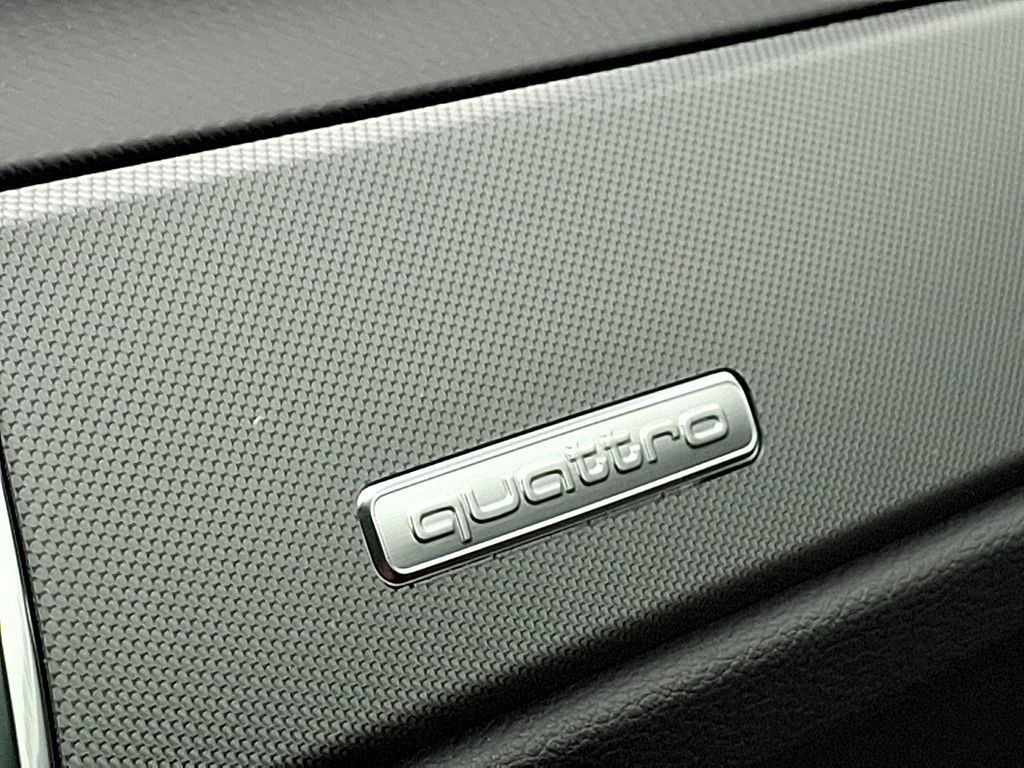 Thumbnail: 2025 Audi Q3 - 18