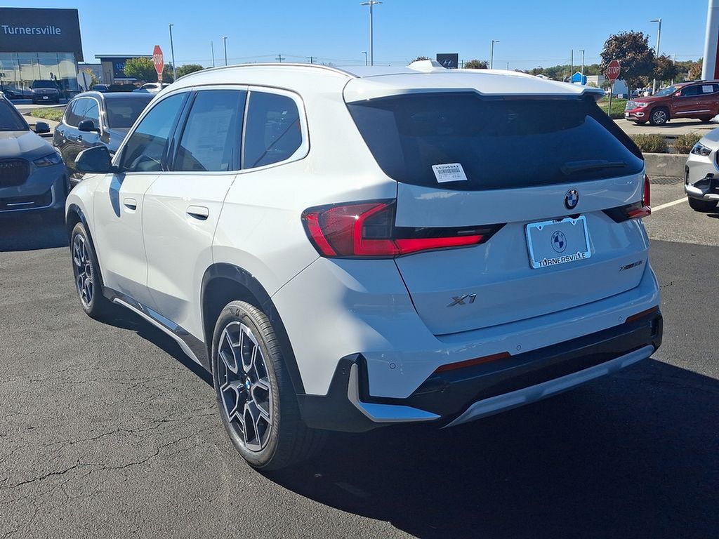 2025 BMW X1 xDrive28i 3