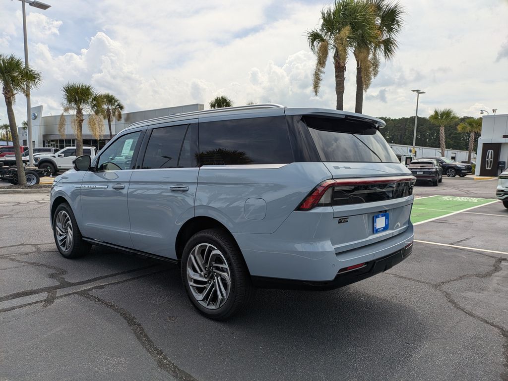 2027 Lincoln Navigator Reserve