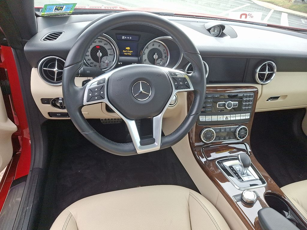 Thumbnail: 2016 Mercedes-Benz SLK - 10