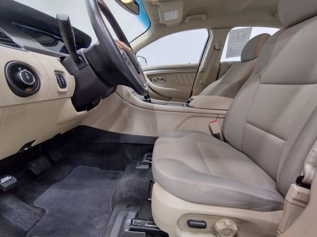 2016 Ford Taurus SEL