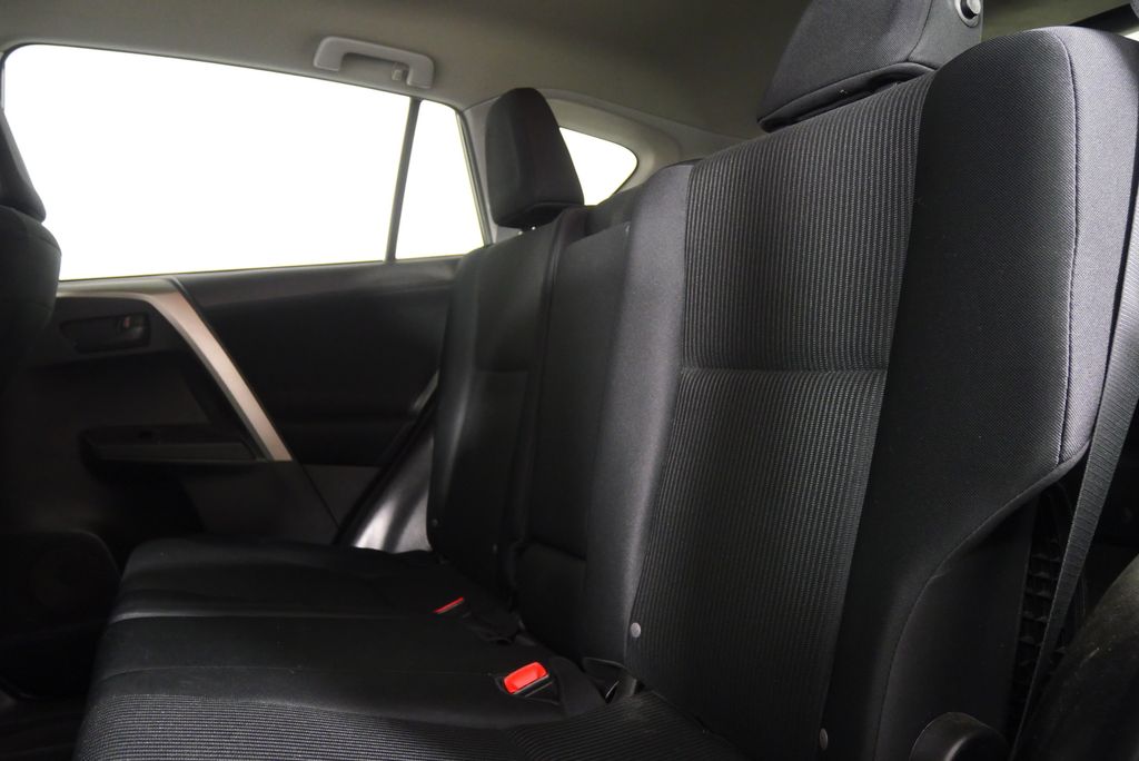 Thumbnail: 2015 Toyota RAV4 - 12