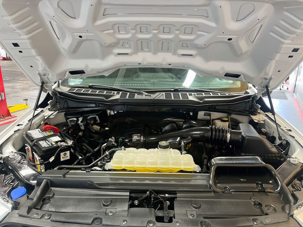 Used 2022 Oxford White Ford XL image 27
