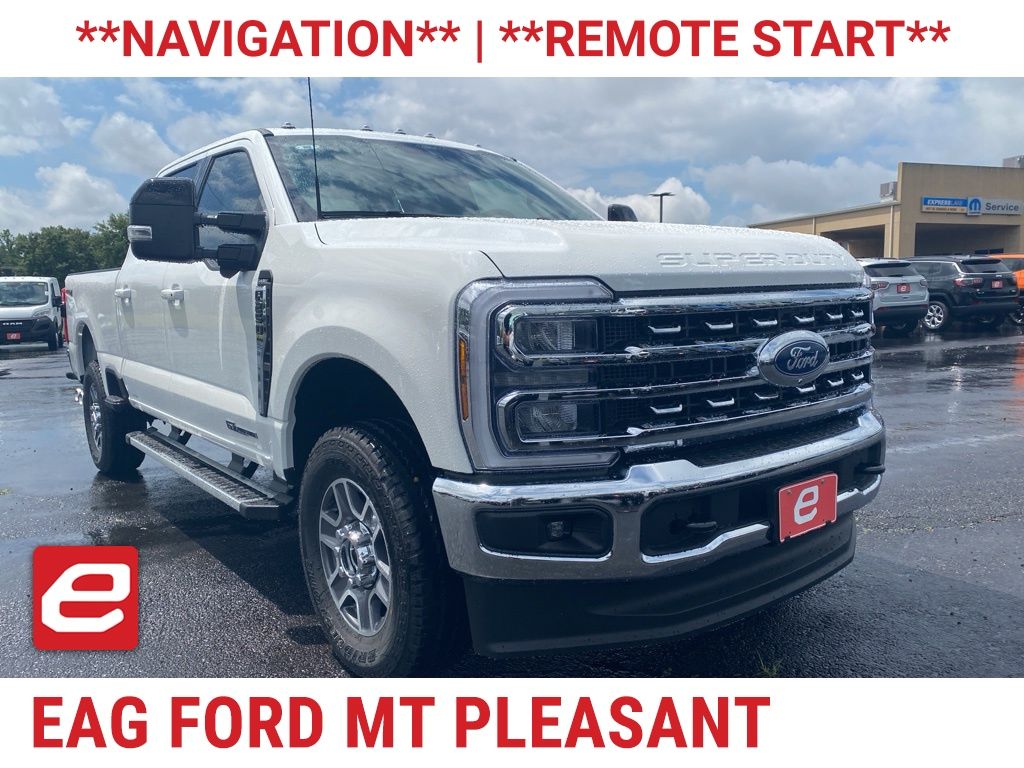 Star White Metallic Tri-Coat 2026 Ford F-250 Super Duty Pickup Truck Four-Wheel Drive Automatic